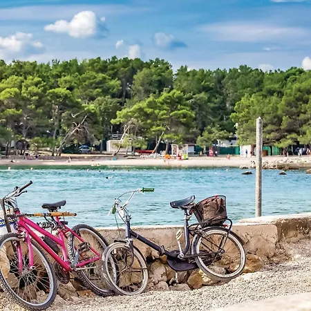 דירה 2 Bedroom Stunning In Krk קרק