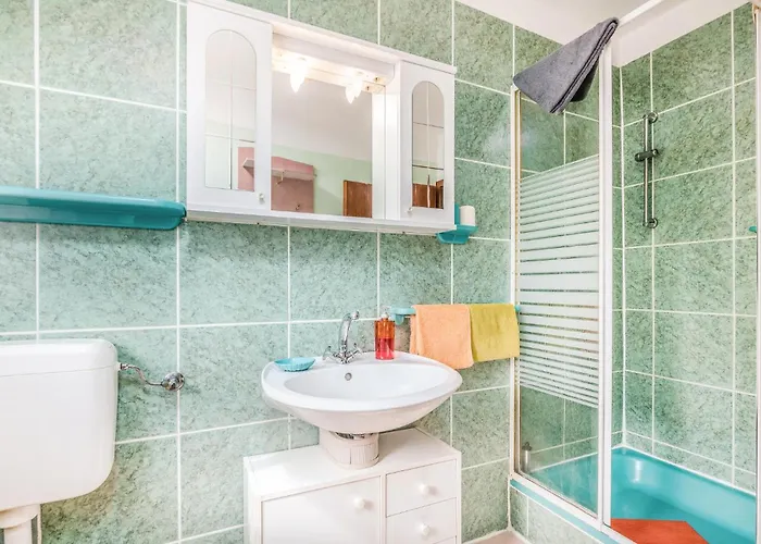 2 Bedroom Stunning In Krk Apartman Krk Town