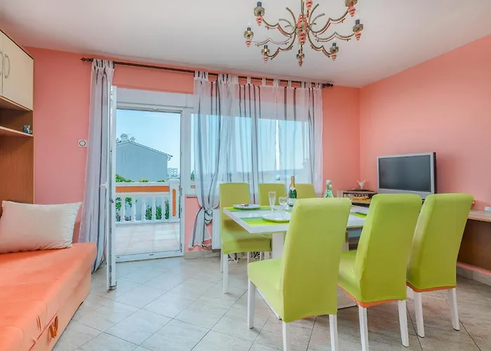 2 Bedroom Stunning In Krk Apartman Krk Town