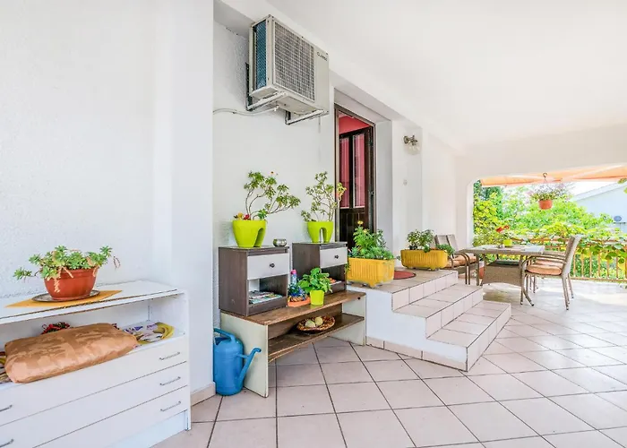 2 Bedroom Stunning In Krk Apartman Krk Town