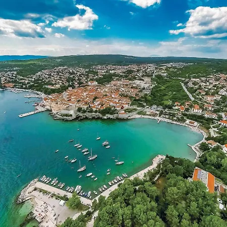 2 Bedroom Amazing In Krk Appartamento *
